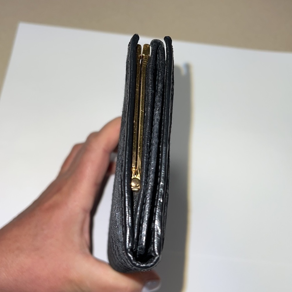 Vintage Gucci Kisslock Trifold Clutch Wallet - Picture 5 of 15